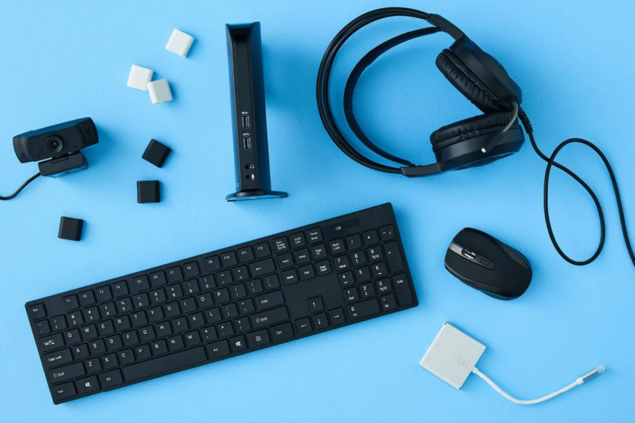 Start Your Week Right: Smart Office Essentials You Didn’t Know You Needed – Available in Qatar